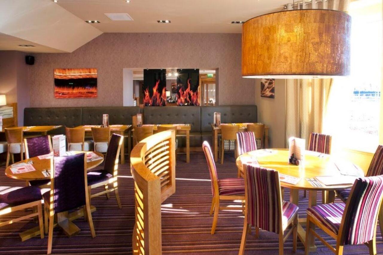 Premier Inn Inverness West Экстерьер фото