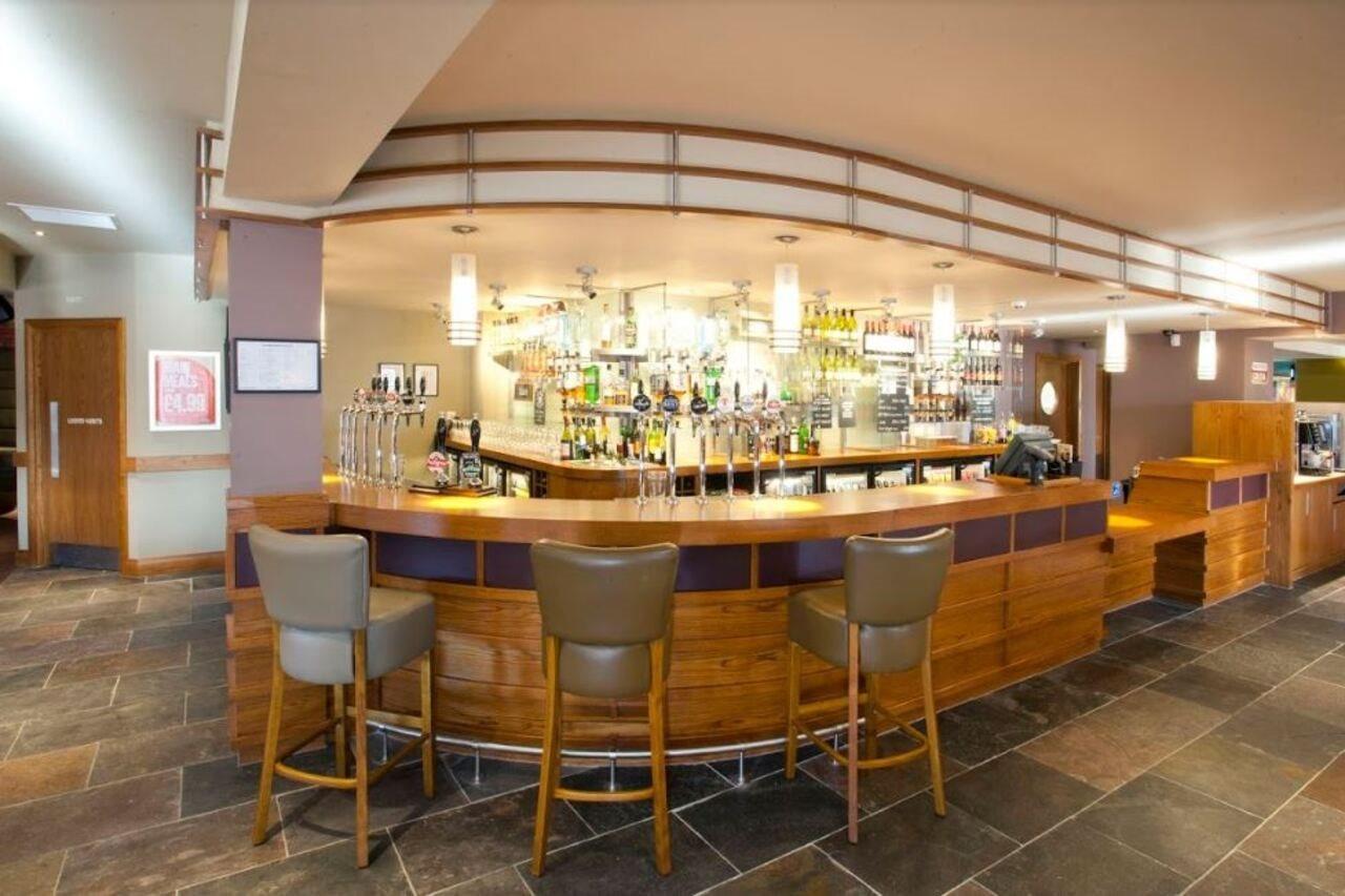 Premier Inn Inverness West Экстерьер фото