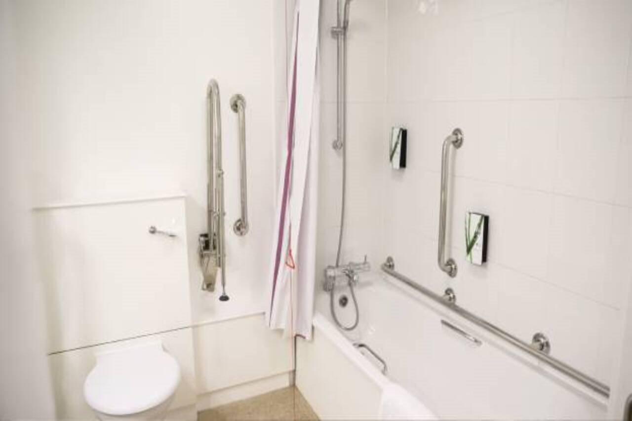 Premier Inn Inverness West Экстерьер фото