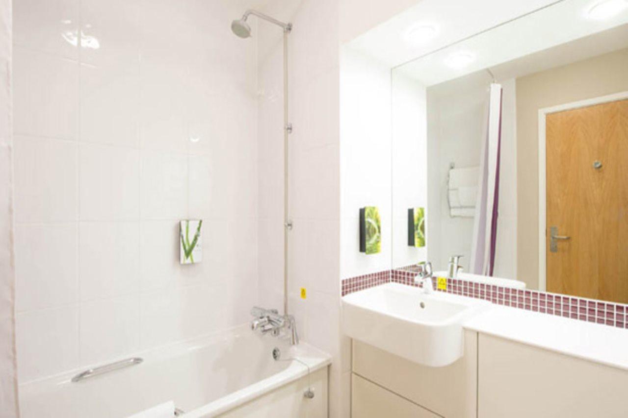 Premier Inn Inverness West Экстерьер фото