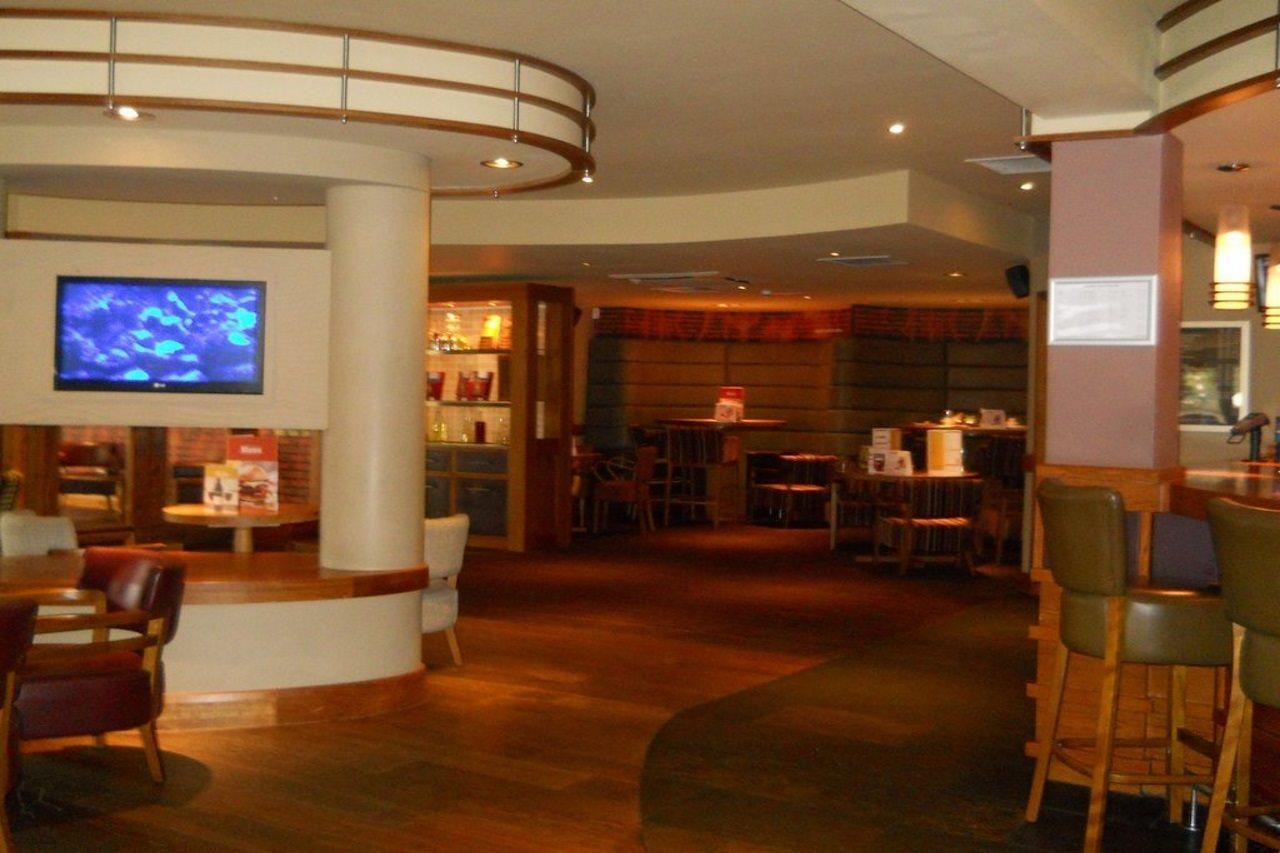 Premier Inn Inverness West Экстерьер фото
