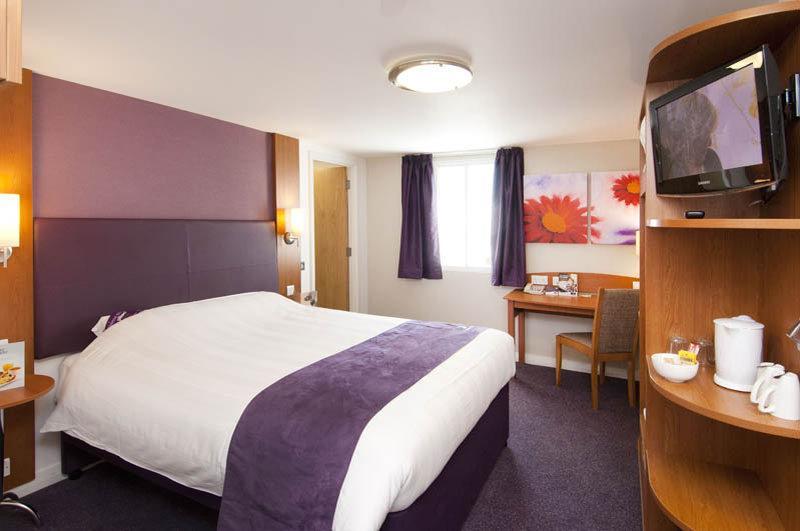 Premier Inn Inverness West Экстерьер фото