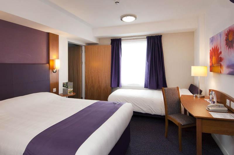 Premier Inn Inverness West Экстерьер фото
